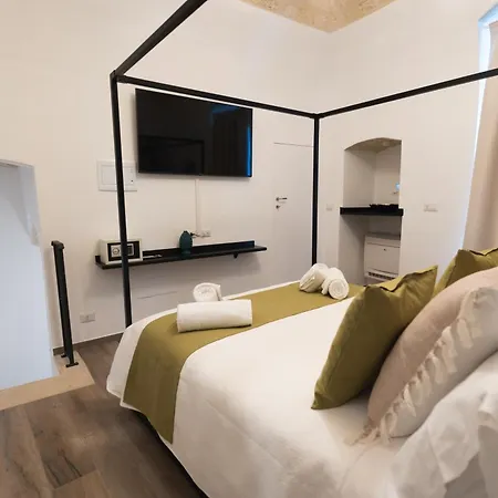 Carol's Bed & Breakfast 4*