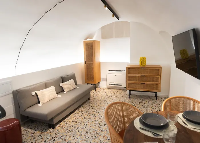 Carol's Bed & Breakfast 4*